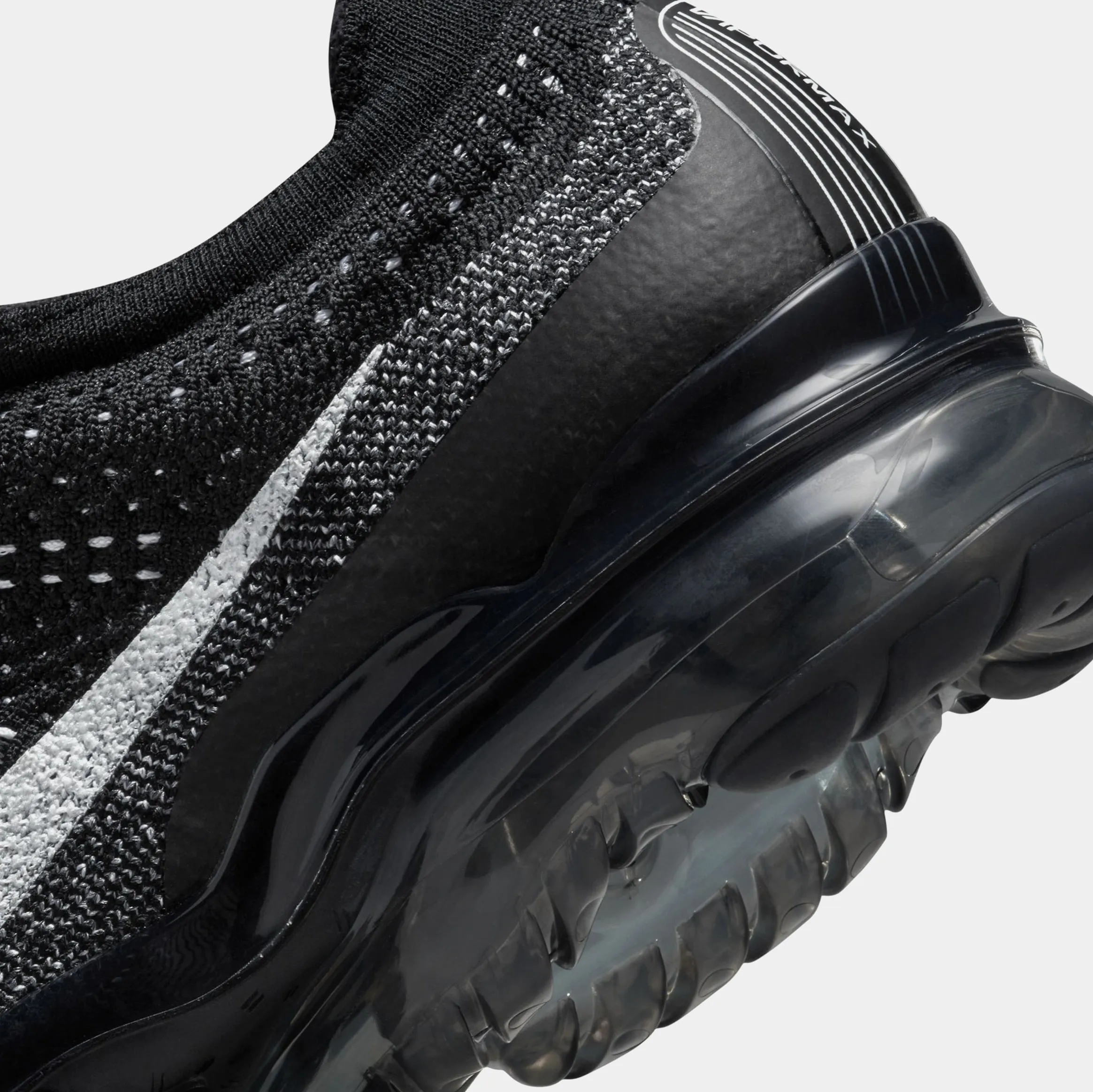 Air VaporMax 2023 Flyknit Mens Running Shoes (Black/White/Black)